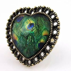 BE MINE 💚Bronzetone Peacock Fashion Ring